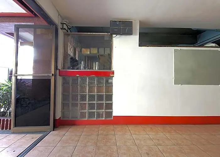 Busline Apartelle 2* Manila