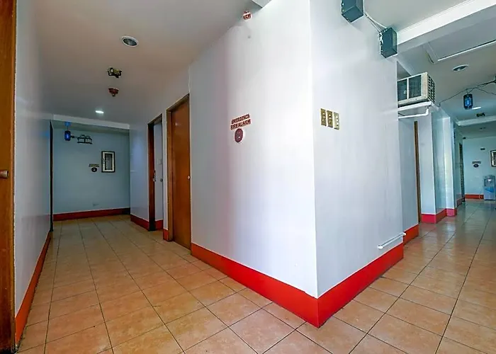 Hotel Busline Apartelle 2*